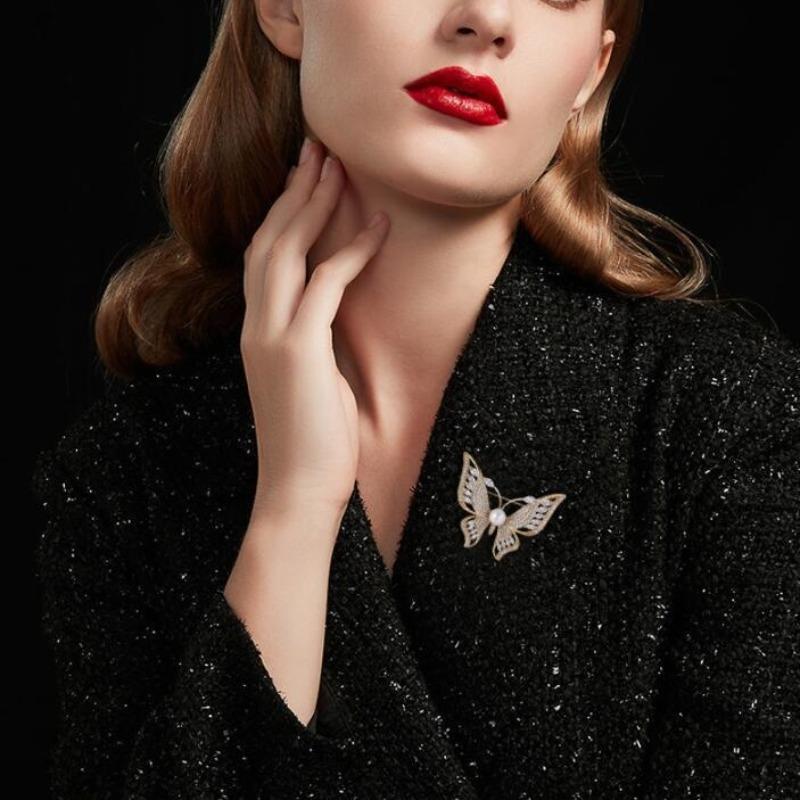 Fashion Delicate Rhinestone Butterfly Brooches for Women Clothing Coat Jewelry Accessories Gifts