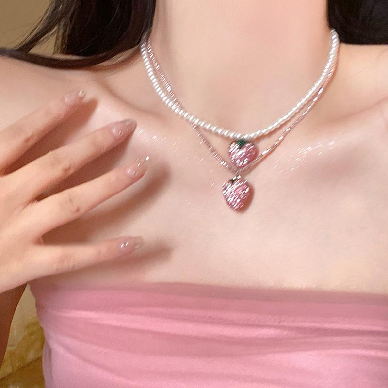Strawberry Glass Pearl Necklace Fashion Sweet Girl Heart Collarbone Chain Small Fresh Summer Necklace Women