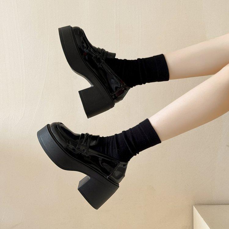 Black Round Head Small Man Increases Height with One Pedal Loafers Women's 2025 New Spring and Autumn British Style Thick-soled Small Leather Shoes