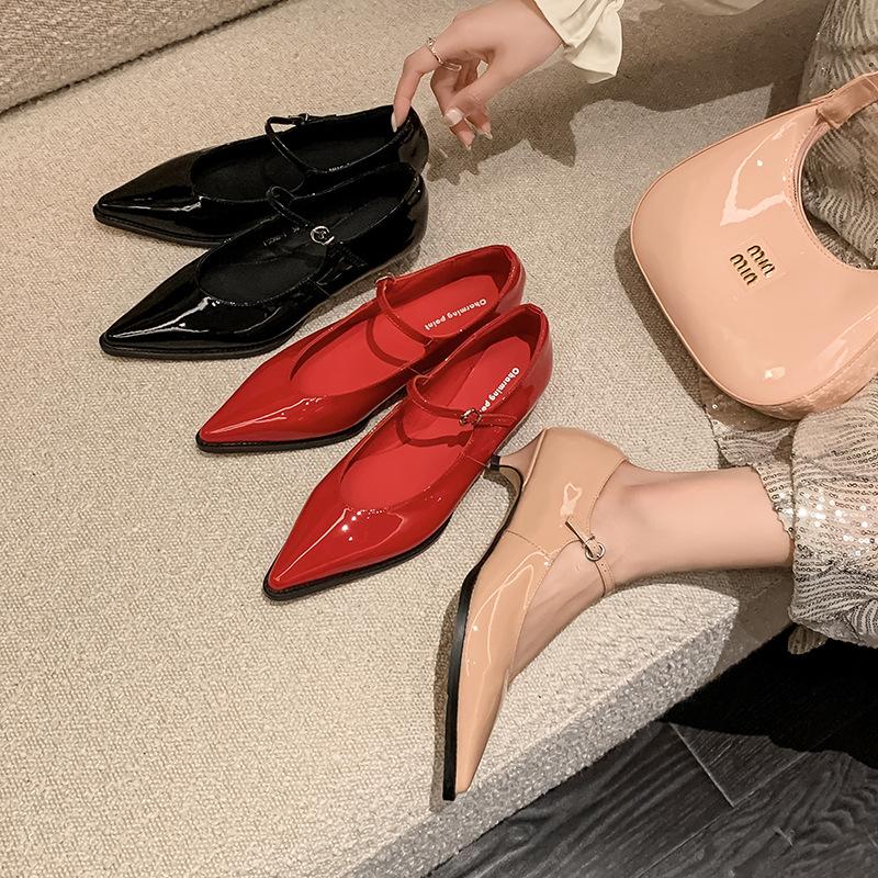 34-42 can be returned or exchanged in the autumn of 2025, the new fashion pointed cat heel single shoes women's one-word buckle soft leather women's