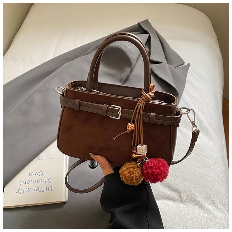Vintage matte suede portable bucket bag women's bag 2025 new fashion high-end commuter bag shoulder messenger bag