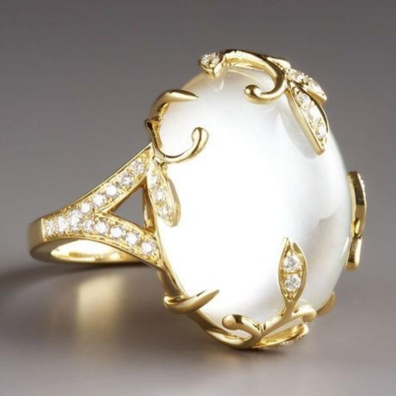 Vintage Copper Material Hand Caved Vine Wrapped Synthetic Moonstone Ring Women's Elegant Exquisite Banquet Wedding Jewelry Gifts