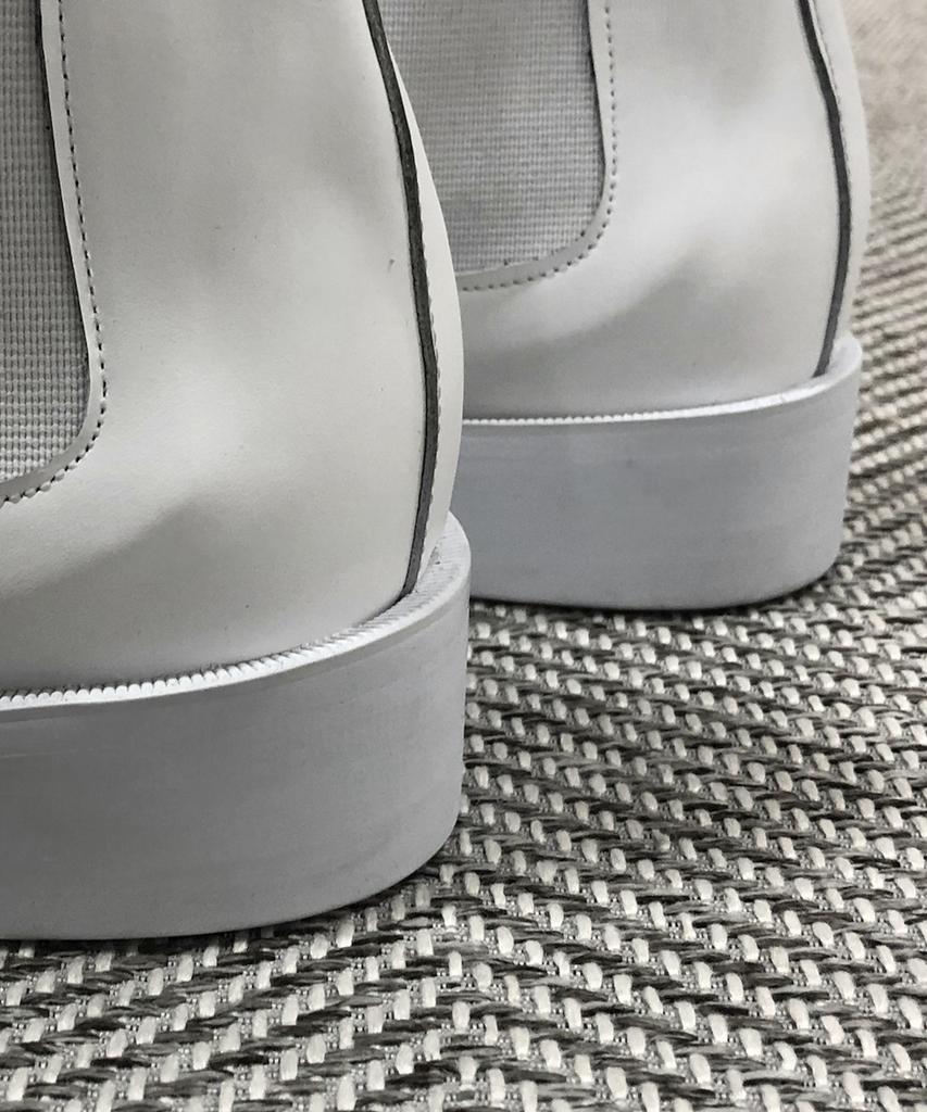 Joenshoe Classic Noir Chelsea Boots All White