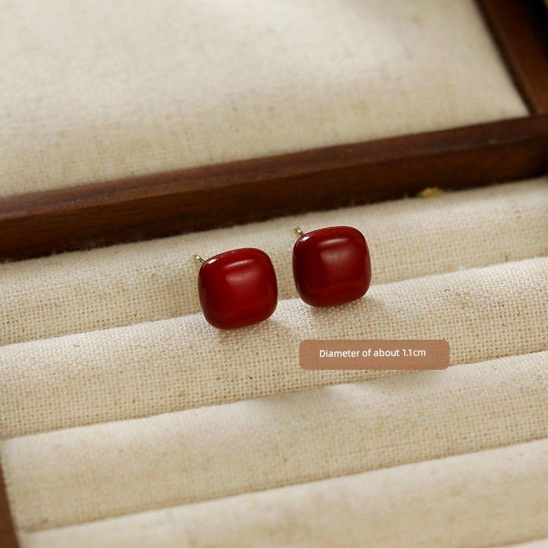 

Wine Red Four Leaf Clover Ear Stud Women s Accessible Luxury Fancy Elegant Earrings Elegant Ear Clip Earrings 2025 New Arrival Best Selling Square Pearl-wine red stud earrings