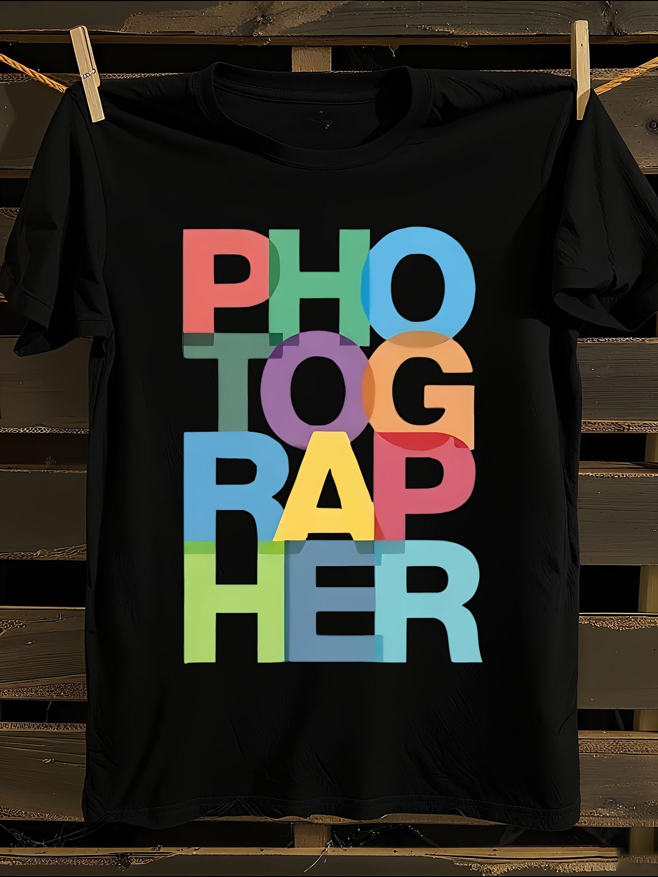 Plus Size Praise the Sun Photographer Print Tshirt M