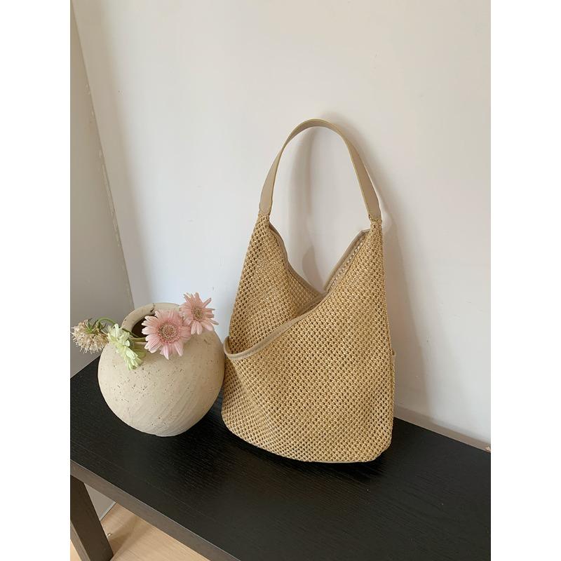 French Straw Woven Bag Female Literary Society Work Commuting Bag New Summer Fresh Woven Bucket Bag