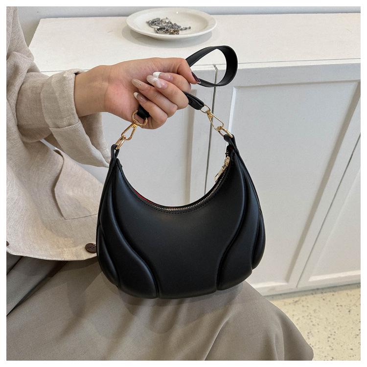 Autumn 2025 Women's Soft Leather Shoulder Bag - Trendy Niche Design, Versatile Underarm Bag for Commuting
