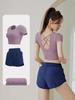 Damen Schnelltrocknendes Yoga-Set: Gepolstertes Kurzarm-Top & Enge Shorts für den Sommer