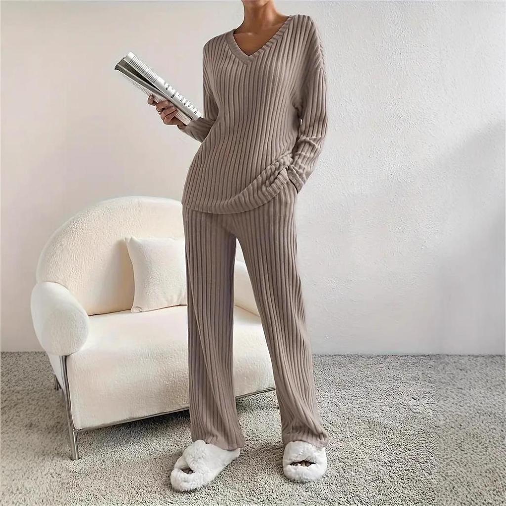 2025 Autumn/Winter V-Neck Ribbed Two-Piece Casual Set: Loose Top & Straight-Leg Pants