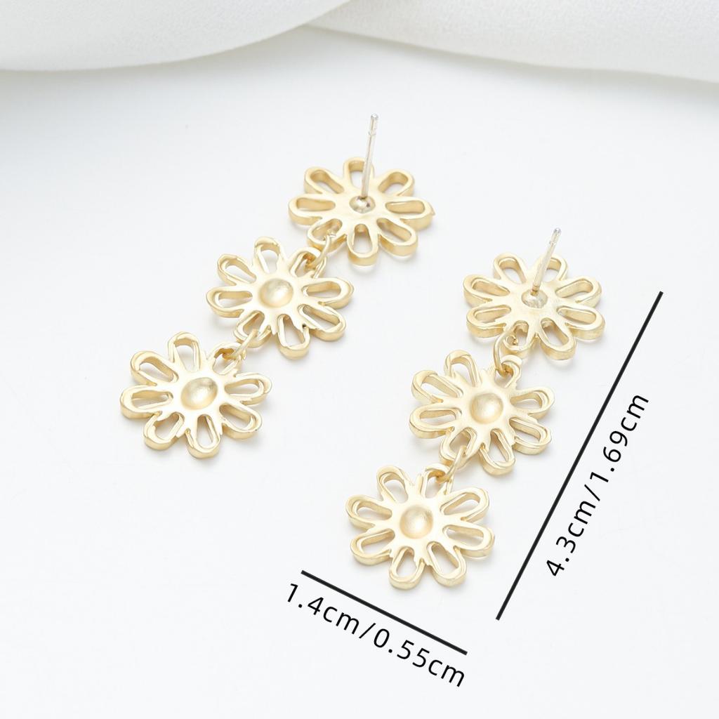 Factory Fashion Retro Style Flower Stud Earrings Light Luxury High Sense Gold Stamen Niche Design Earrings Earrings