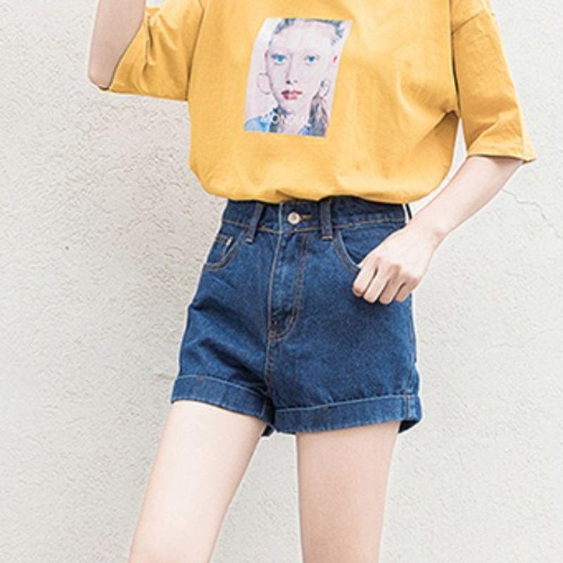 Sweet White Summer New High Waist A Word Slimming Flanging Casual Straight Three-Point Demin Shorts Hot Pants All-Matching