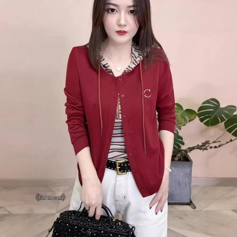 Autumn 2025 Stylish Striped Slimming Hoodie for Mother