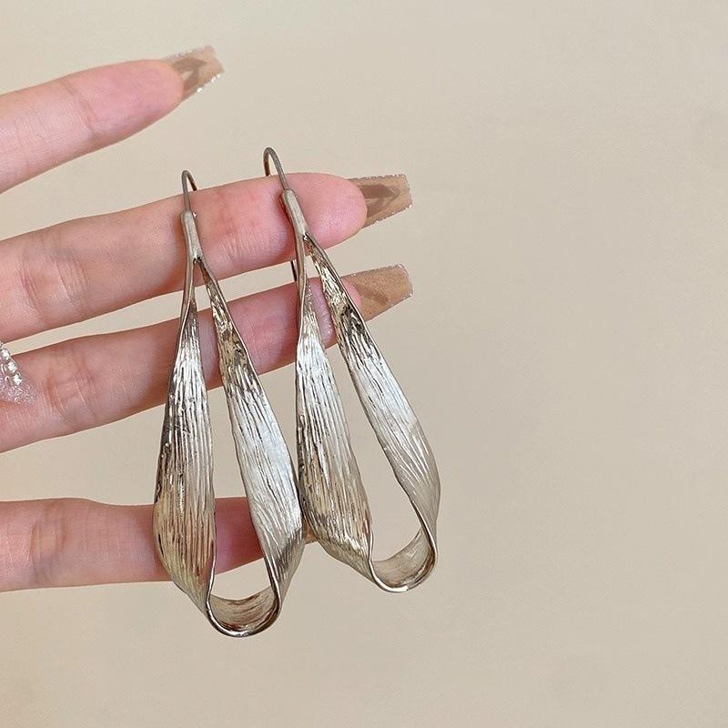 Statement Irregular Liquid Earrings for Women Fashion Silver Color Geometric Hollow Dangle Drop Earrings Girl 2026 Trendy Party Jewelry