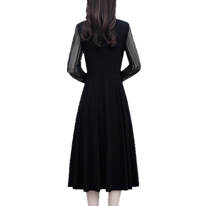 Dream 0121 Plus Size Women's V-Neck Lace Patchwork Dress with Long Sleeves - Slimming, Flattering Black Skirt