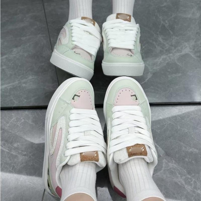 Dopamine embroidered little white shoes women's autumn new retro style versatile casual board shoes sports skateboard shoes