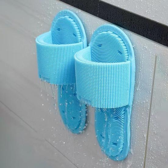 Foot Scrubber Massage Slippers Feet Cleaner Silicone Bristles Slippers Shower Slippers with Anti-Slip Suction Cups for Exfoliating Cleaning Foot