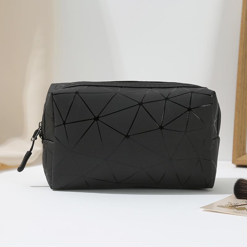 Wangdins Geometric Plaid Black Makeup Bag - Simple, Portable Cosmetic Storage for Women
