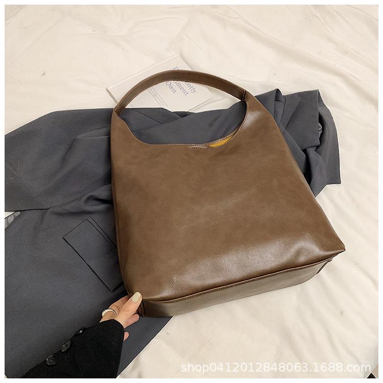 Large capacity tote bag Lazy wind bag Women's 2025 new niche underarm bucket bag Fashion shoulder commuter bag