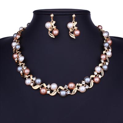 Pour les occasions de Pâques Collier et boucles d'oreilles élégants intemporels et idée cadeau de fête Alliage de zinc Éblouissant Mariage Vacances et Spécial Bijoux Plaqué Or