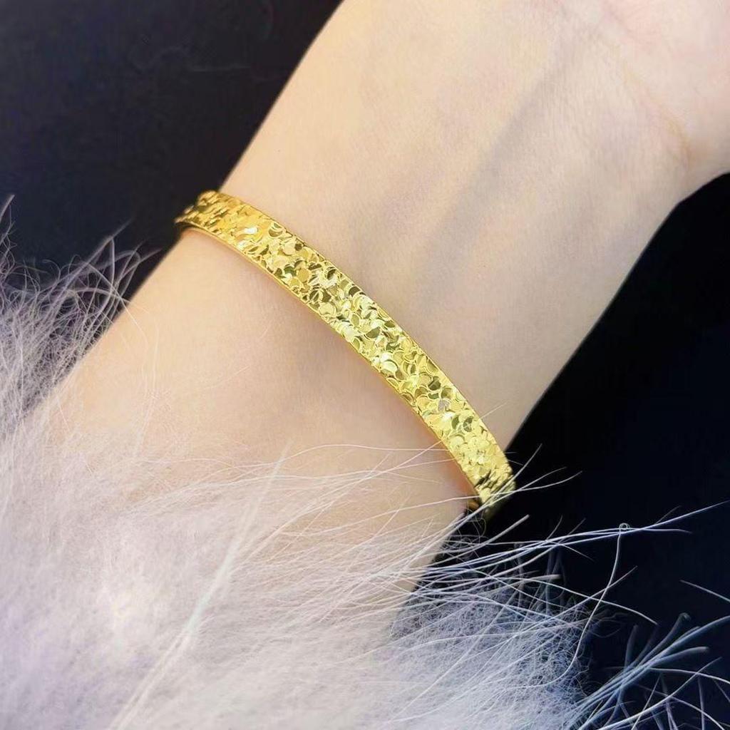 Gold-Plated Icy Bangle: Women's High-End Luxury Bracelet Accessory