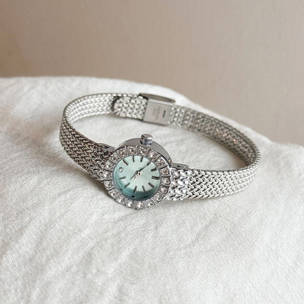 Light Luxury Retro Women's Watch,Diamond Inlaid Small Gold Watch,Elegant Diamond Inlaid Bracelet Watch,Quartz Women's Watches