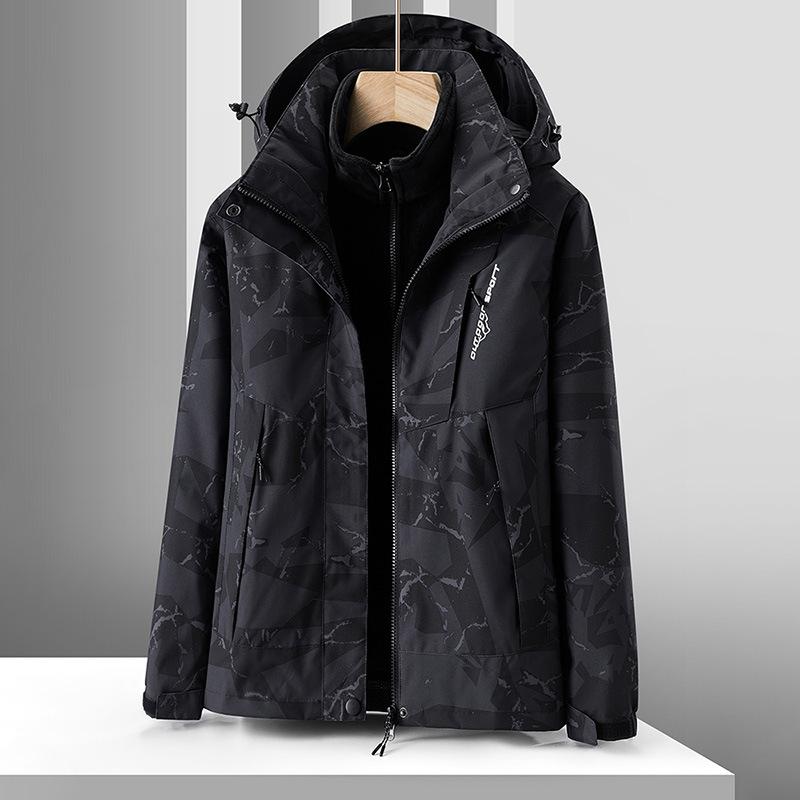Outdoor Camouflage Jacket Women's Three-in-one Couple Two-piece Plus Velvet Padded Fashion Warm Windproof Coat.