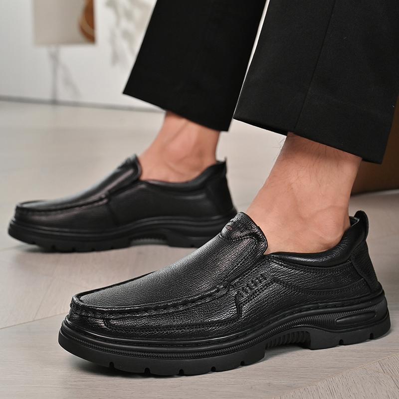 Fashion New Brand Mens Slip on Shoes Classic Genuine Leather Dress Shoes Handmade Mens Comfortable Loafers Men Business Dress Footwear