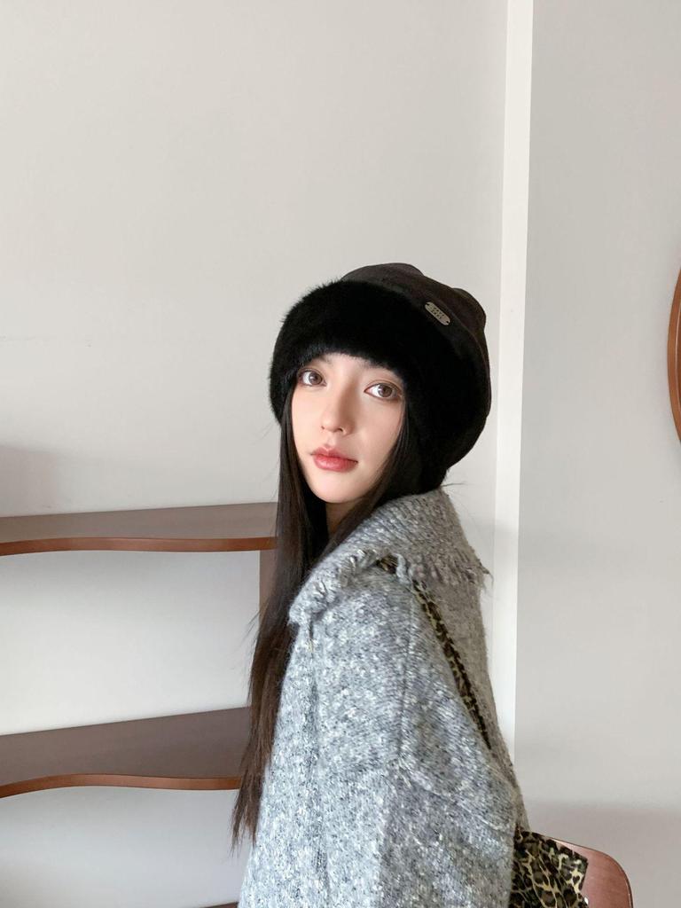 Women's Winter Plush Ear Protection Hat - Korean Style with Loose Fit for Big Head, Cold Protection & Slimming Effect