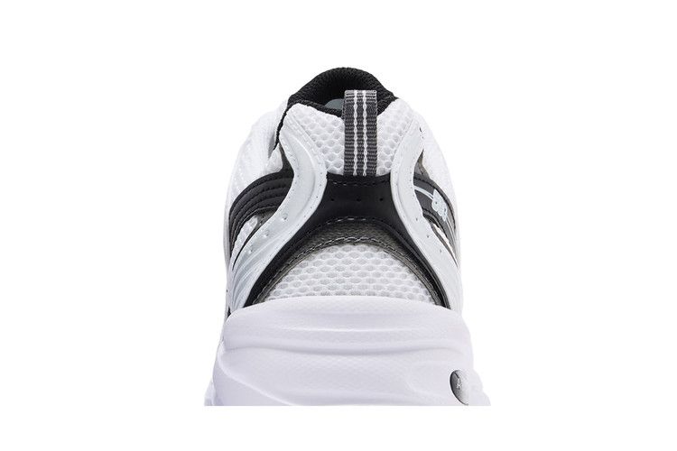 New Balance 530 'Weißsilber Metallic'