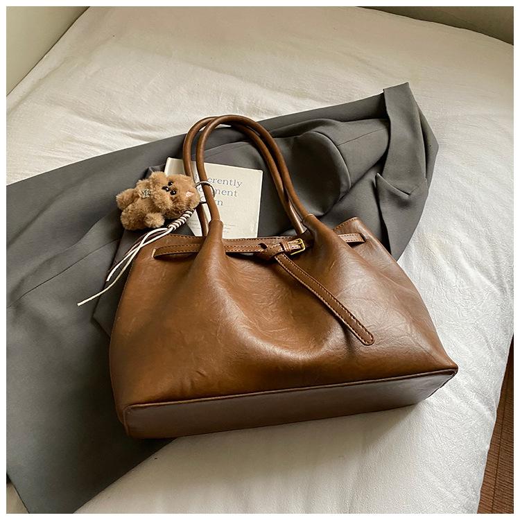 Premium Bag Women's 2025 New Autumn and Winter Retro Large-capacity Tote Bag Going Out To Work Commuting Shoulder Bag