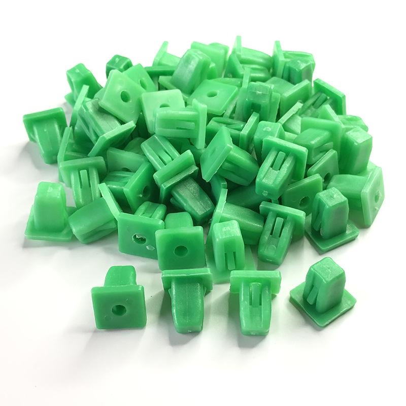 Plastový nýt do auta Rychloupínací klip sedadla pro BMW, Hondu a Toyotu K32