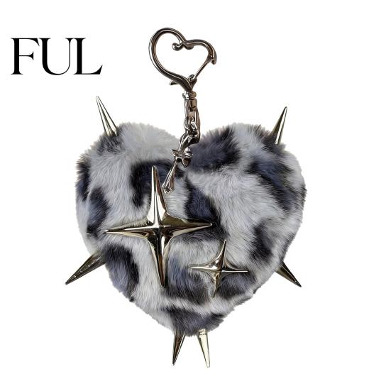 Punk Backpacks Accessory Plush Leopard Love Heart Keychain, Stuffed Keyring Pendant Print Bag Charm with Metal Star, Decorative Key Chain