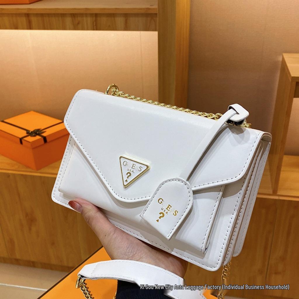 

Женская универсальная сумка через плечо в корейском стиле с высококачественной текстурой и популярным дизайном цепочки белый