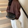 IELGY Retro Niche Fashion Bag Trendy All-Match Small Square Bag Casual Portable Messenger Bag