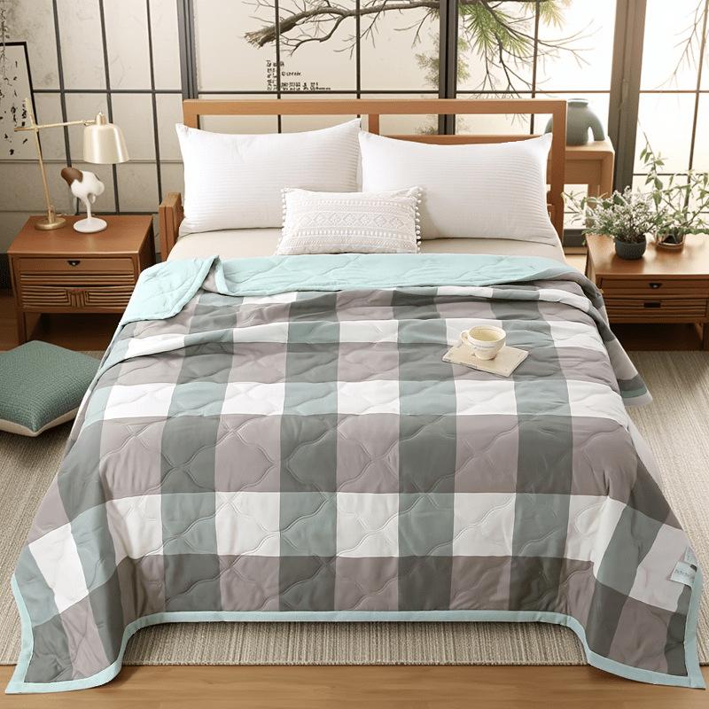Skin-friendly Air-conditioning Quilt Single Double Summer Cool Quilt Spring and Autumn Thin Quilt