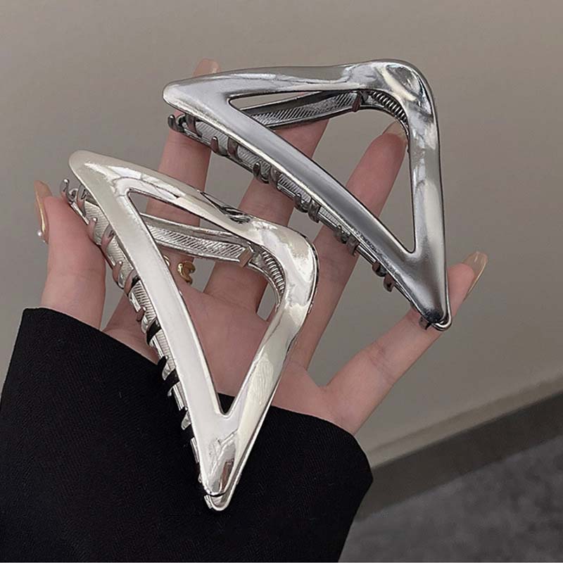 Fashion Metal Triangle Hair Claw Clip Trendy Geometric Large Shark Clip Hairpins for Women Girl Headwear Hair Accessories