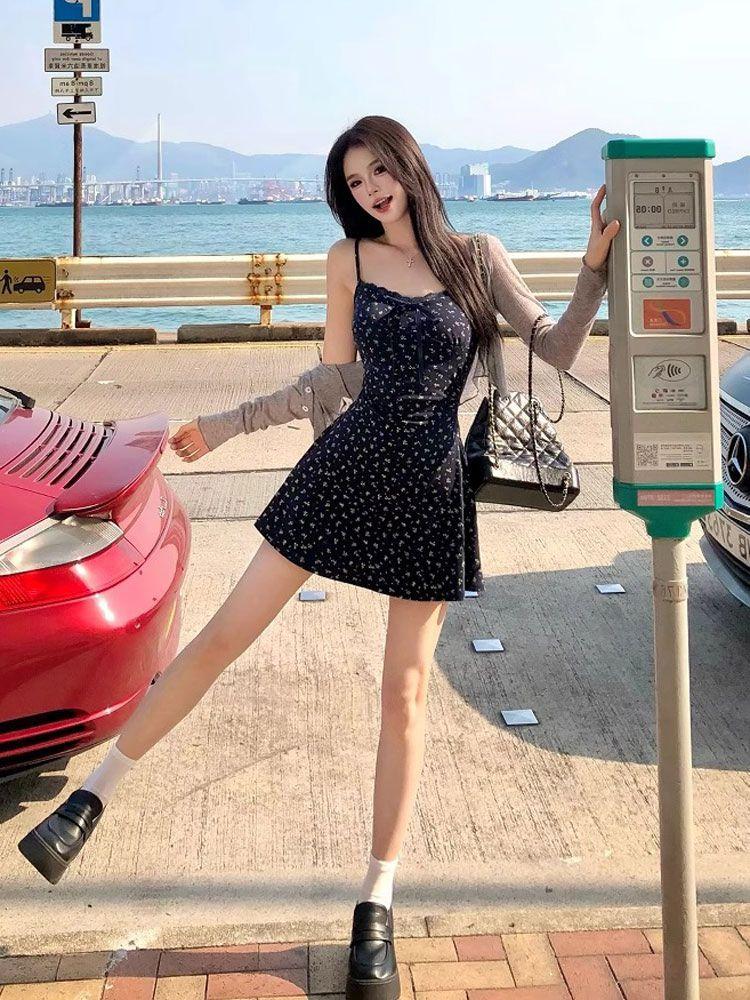 Navy Blue Floral Suspender Dress 2026 Summer Beautiful Small Skirt Small Man Pinching Waist and Buttocks Short Skirt Set