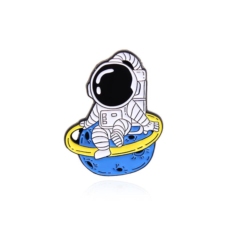 Trendy Cartoon Astronaut Brooch: Space Exploration Badge with Universe Planets