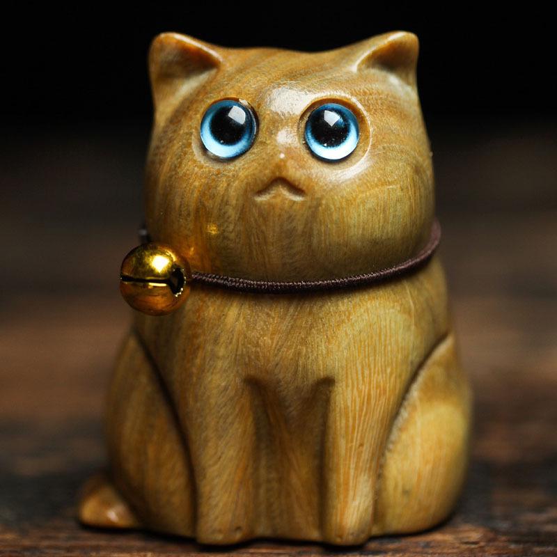 Green Sandalwood Cat Ornament - Solid Wood Hand-Carved Kitten for Home or Car Décor