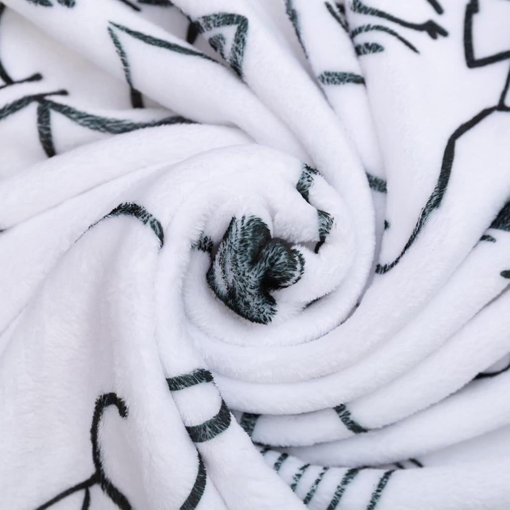Sviuse Cat Blanket Ultra Soft Flannel Throw Gifts for Cats Lovers Girls Women Mom White Lovely Kitten Pattern Blankets for Couch