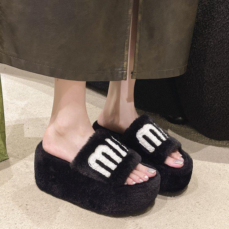 

Crossed thick-soled fluffy slippers for women to wear new autumn and winter home thermal cotton slippers 34