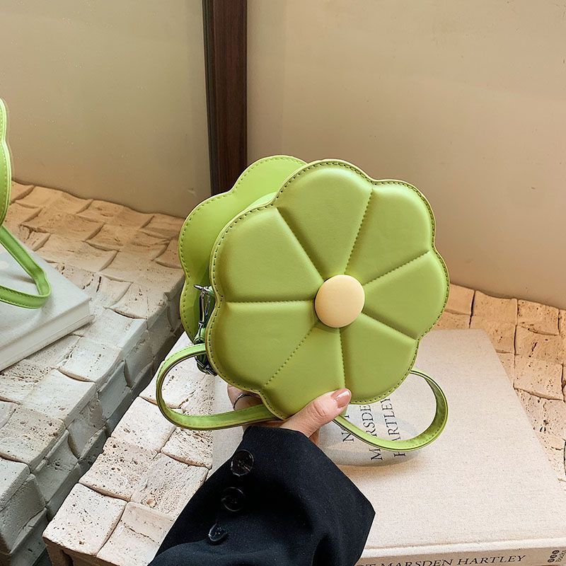 Flower bag Korean version versatile sweet portable small bag versatile simple niche design shoulder messenger bag