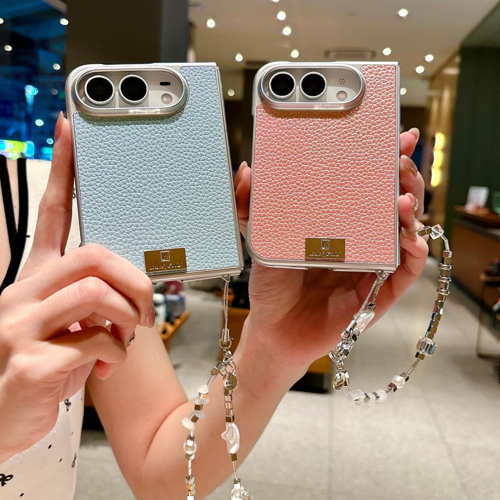 Luxury PU Leather Phone Case For iPhone Duo iPhone 18 Fold With Glitter Bracelet Chain Shockproof Lens Protector Cover Fundas