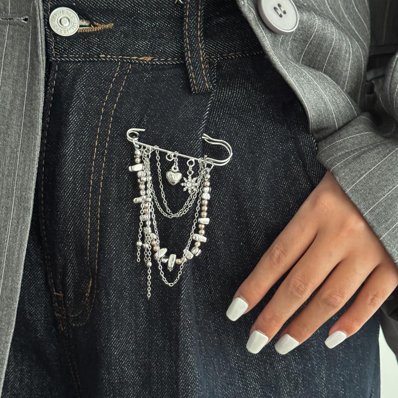 Women Tassel Pins Jewelry Fashion Autumn Winter Coat Brooch Waist Buckle Button Clasps Trouser Leg Decorative Brooch