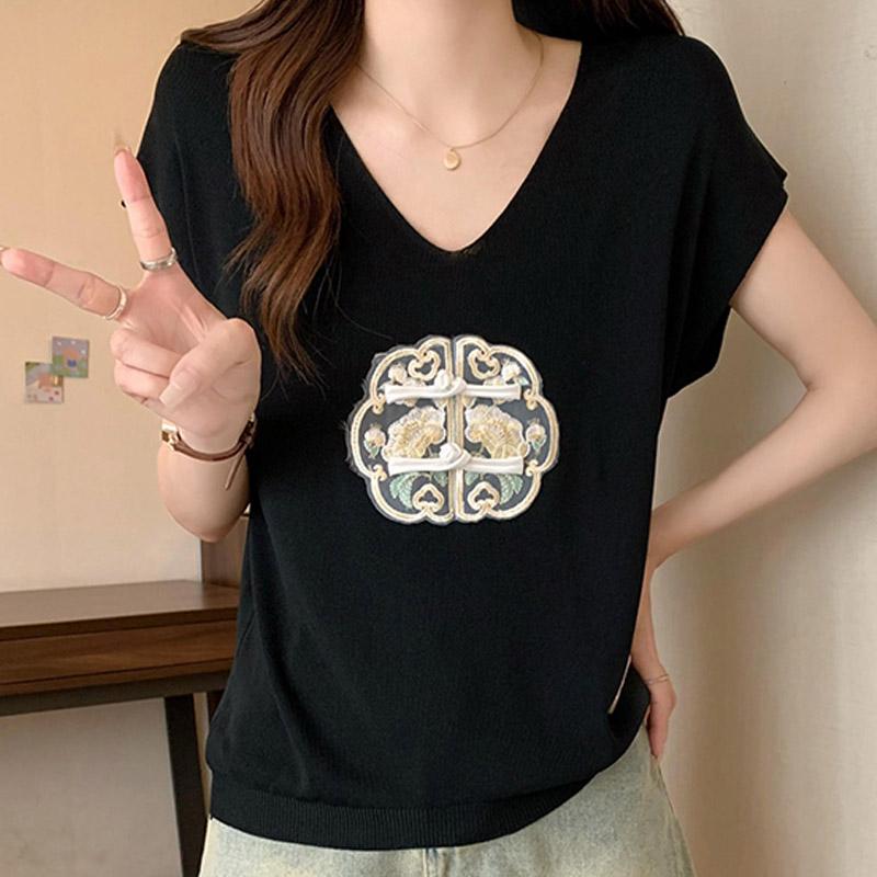 Women Sweaters Pullovers 2025 Summer Short Sleeve V-Neck White Black Embroidery Knitted Sweater Women Tops Pullover JJ232