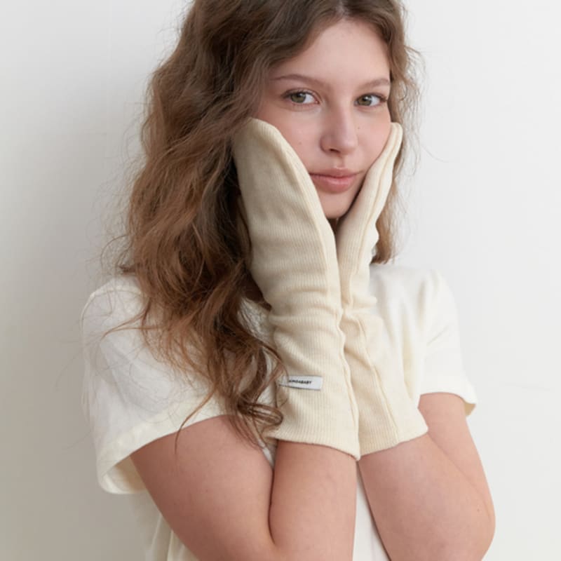 KINDABABY soft cuddly gloves - ivory