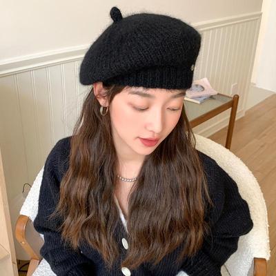 Boina de lana estilo coreano para mujer: Versátil, de color liso, de punto, cálido, cortavientos, con etiqueta metálica para otoño e invierno.