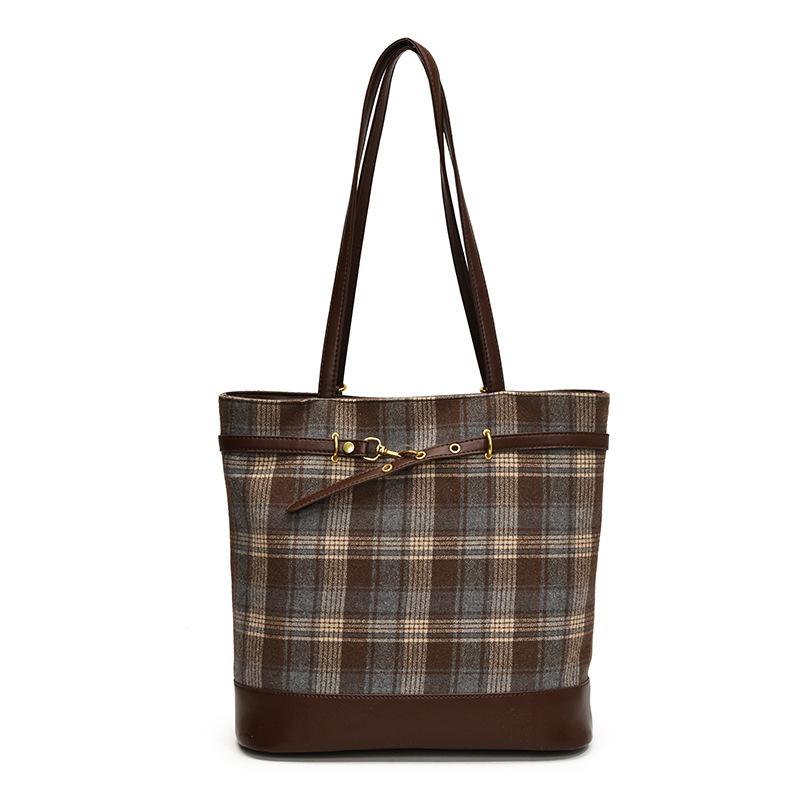 

Commuter bag New autumn and winter tide fashion casual large capacity underarm women s fashion plaid tote bag