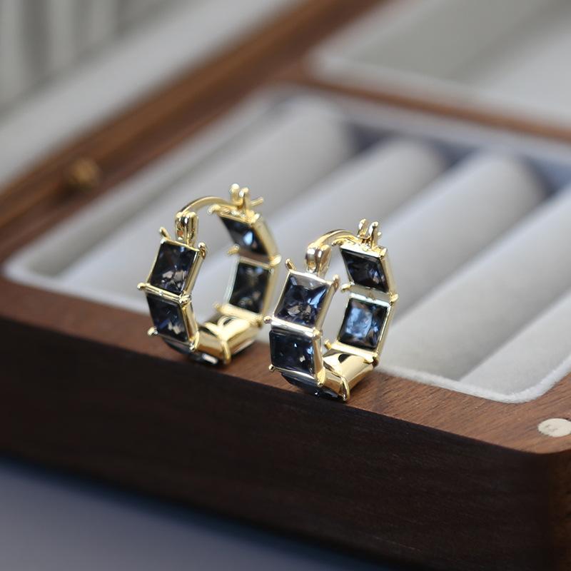 

Легкие роскошные квадратные черные циркониевые серьги женские высококачественные темпераментные серьги-пряжки модный индивидуальный дизайн универсальные серьги 14k