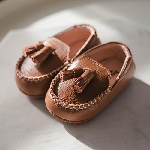 

Кожаные лоферы унисекс с двумя кисточками Baby Jam бежевого цвета-BB247A 140